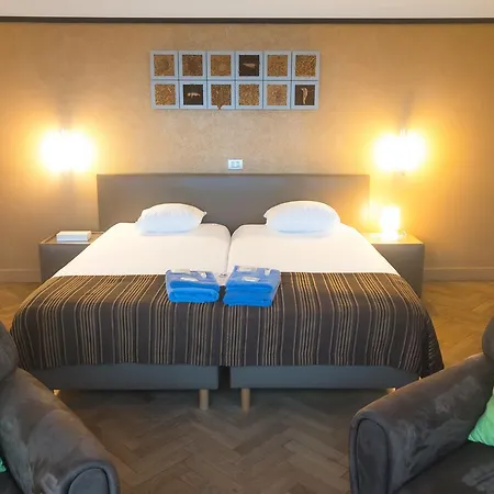 Escale Hotel